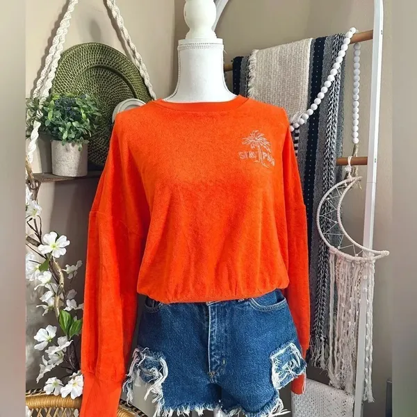 New with Tags Old Navy Stay Palm Cropped Long Sleeve Slub Knit Terry Sweatshirt - Image 4