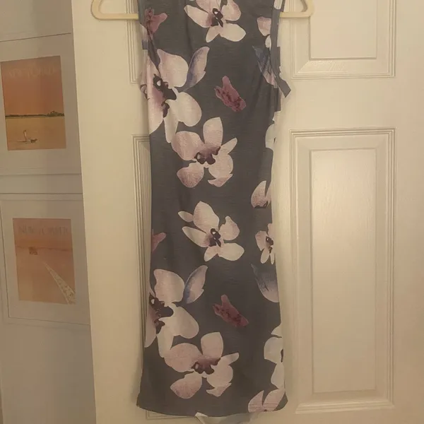 Floral Dress with cut out Gray Size XS - Image 2