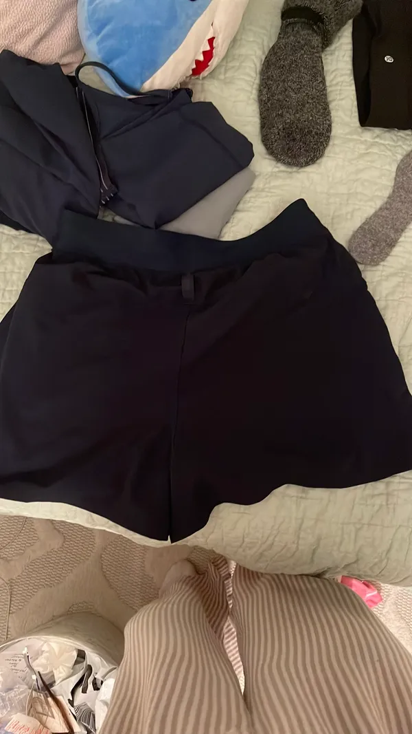 Lululemon License to Train Shorts High-Rise 4" - Image 3