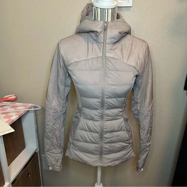 Lululemon Women's Light Gray Puffer Jacket 4 winter down quiet luxury preppy - Image 9