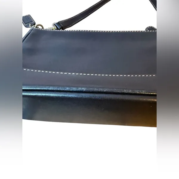 Coach Vintage Y2K Black Leather Hamptons Saddle Bag - Image 2