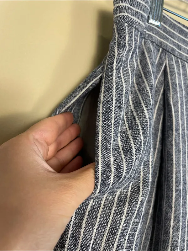 Banana Republic Women’s Linen Blend Striped Blue White Cropped Wide Leg Pants - Image 7
