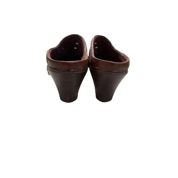 Clarks Women's Brown Leather Slip on Heels size 8.5 SKU 1316 - Image 5