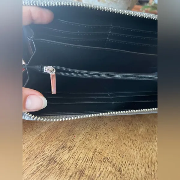 Free with purchase 🛍️Anne Klein” wallet - Image 2