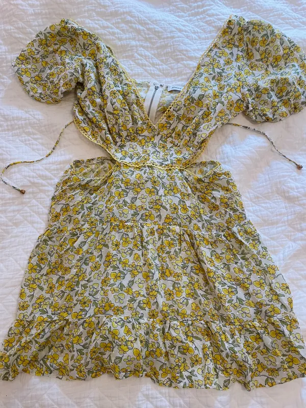 Boutique Floral Dress - Image 4