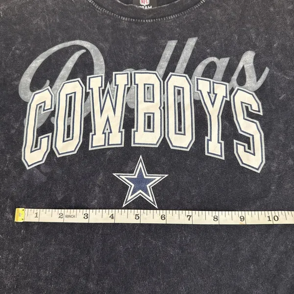 NFL Women’s Dallas Cowboys Athletic Short Sleeved Shirt Size small Relaxed NFL - Image 3