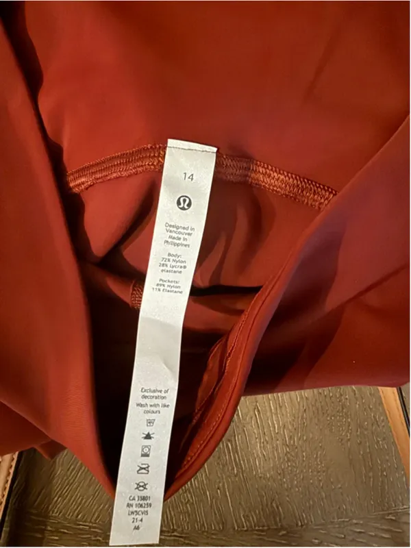Women's Lululemon Red Leggings Size 14 - Image 4