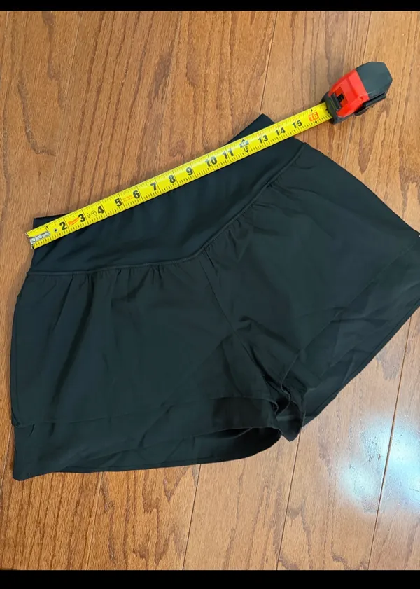 Black Athletic Flowy Activewear Workout Shorts - Size Medium. Gently warn and excellent condition. Under shorts with pockets. Measurements approximately 14” waste, not fully stretched out x 13.5” long. Non-smoking home. priced to sell at as is condition. Don’t like my price, make reasonable offer! And thank you for checking my closet. - Image 6