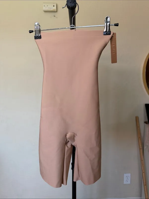SKIMS Core Sculpt High-Waisted Shorts Size XS Brand NWT Clay Nude - Image 3
