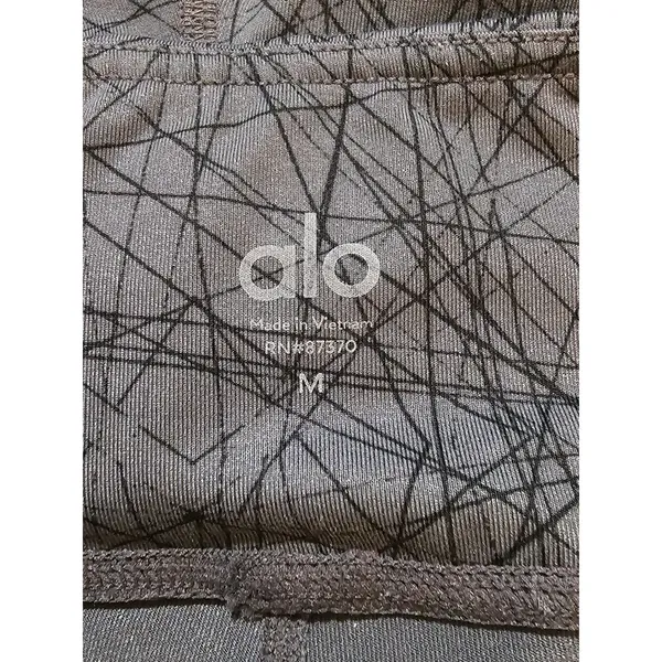 Alo Yoga Womens Gray Black Geometric Print Capri Leggings Medium - Image 4