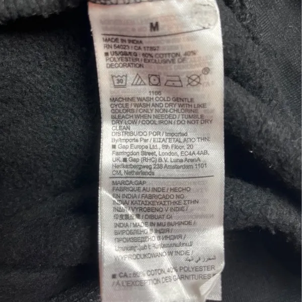 Gap Black Hoodie Sweatshirt M Cotton Blend Pullover With Front Pocket & Gap Logo - Image 4
