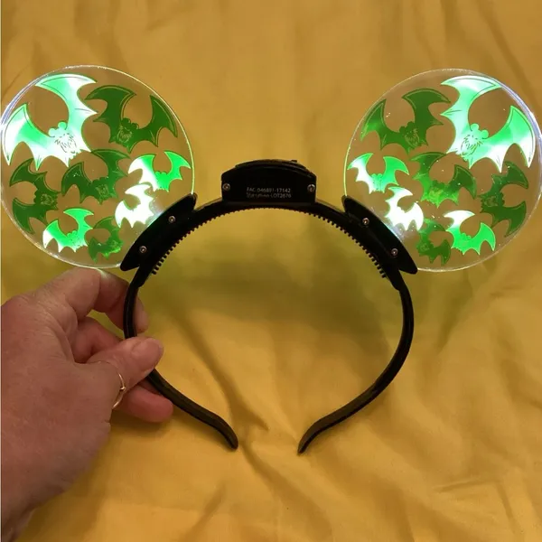 NWOT Disney Parks Happy Halloween Light-Up Bat Headband - Image 4