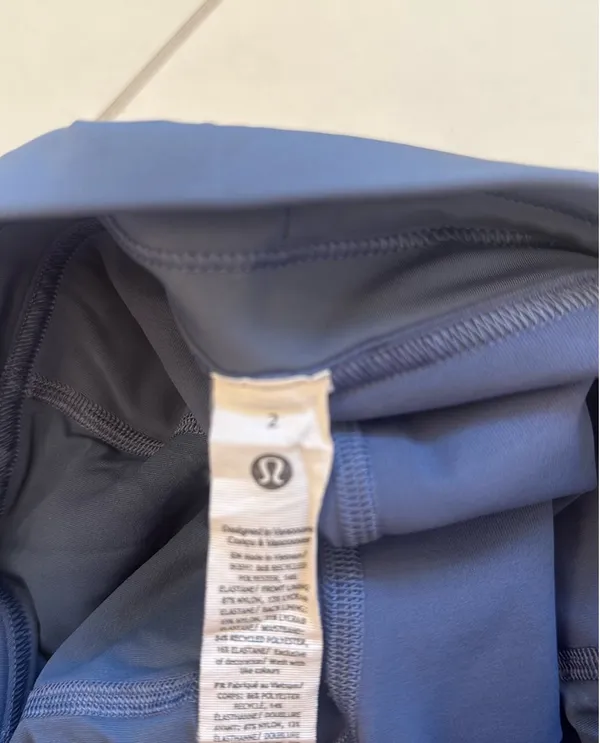 Lululemon skirt size 2 - Image 4