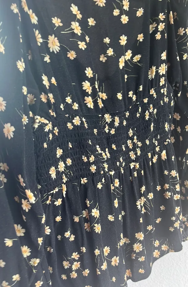 American Eagle Floral Blouse - Image 5
