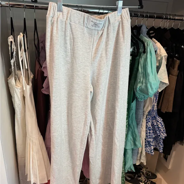 Gray wide leg sweatpants - Image 2