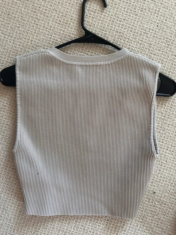 Aritzia Babaton Top - Image 3