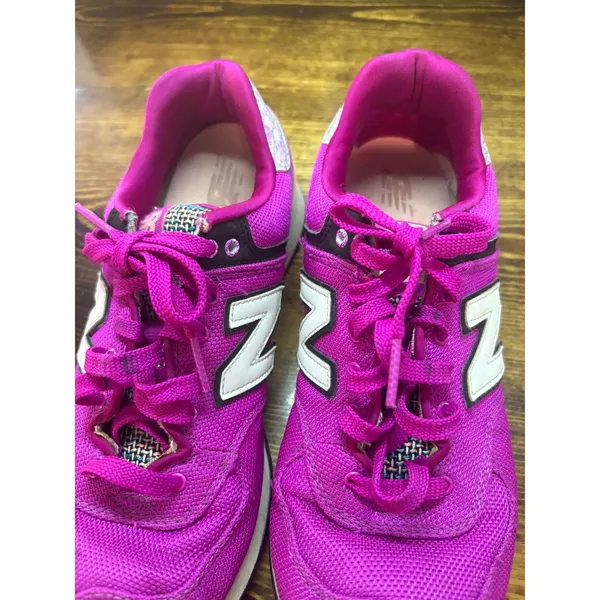 New Balance 574‎ Purple Sneakers Size 8.5 - Image 5