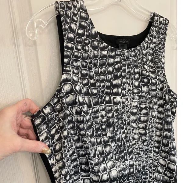 Ann Taylor Womens Sleeveless Top M Black White Crocodile Print Sheer Overlay‎ - Image 5