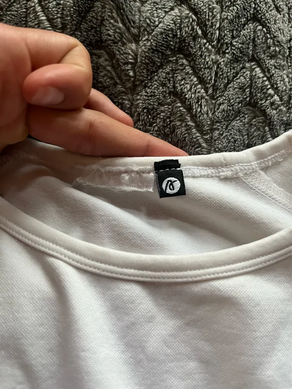 AYBL Long Sleeve crop top - Image 3