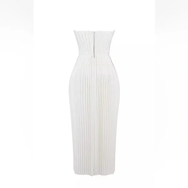 HOUSE OF CB 'Amorata' Ivory Pleated Maxi Dress - Image 2