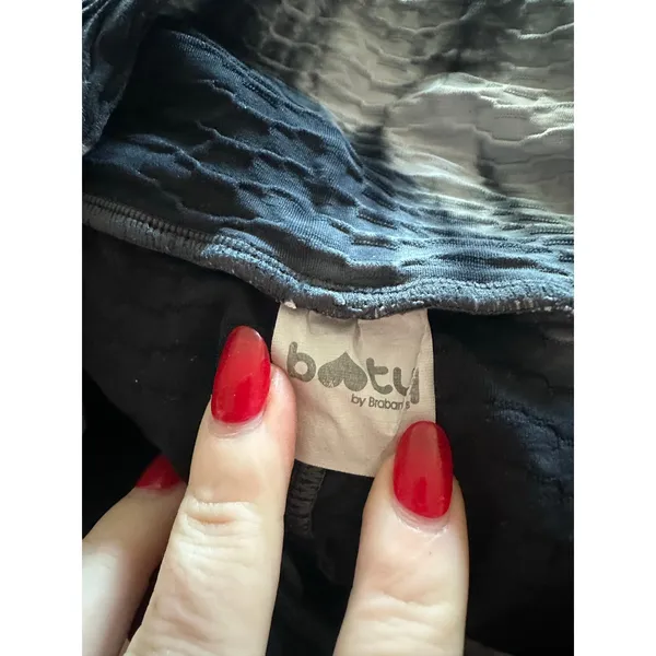 Booty By Brabants Croco Skin Leggings Curve Size in Black Tie Dye - Image 6