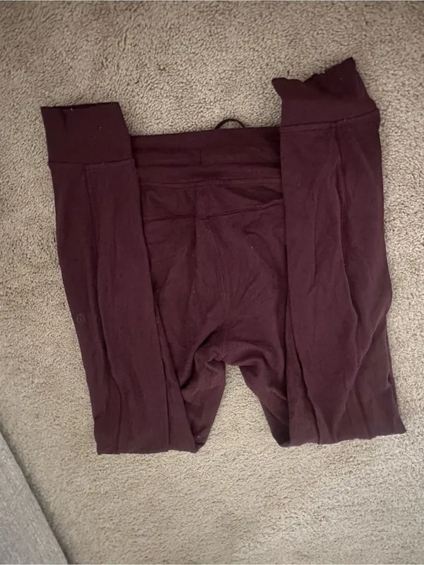 lululemon athletica Women's Burgundy Drawstring Joggers - Image 2