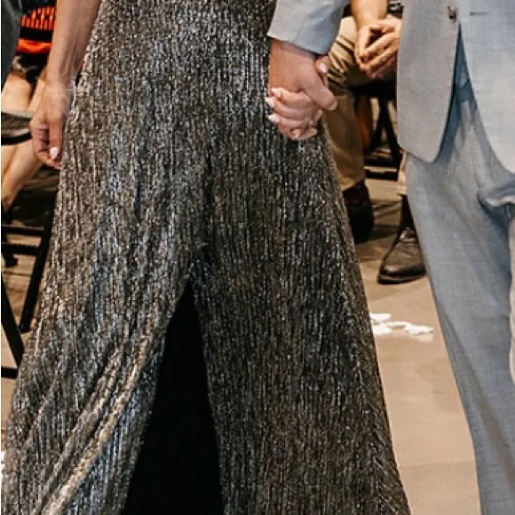 Betsy and Adam formal gown, size 6 - Image 5