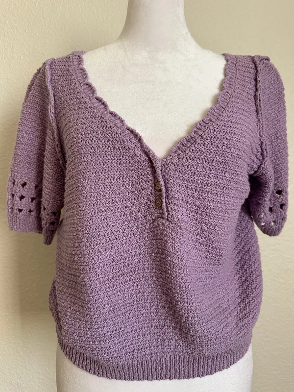 FREE PEOPLE Bree Cropped Pullover in Glimmer in Lilac Purple Sz. Medium - Image 8