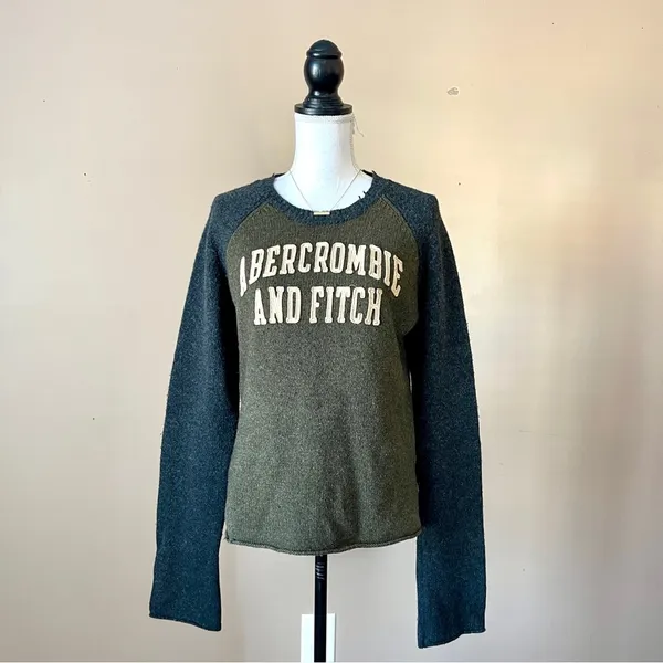 ABERCROMBIE & FITCH | Wool Blend Embroidered Logo Raglan Knit Sweater Sz M - Image 2