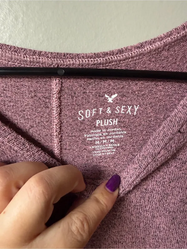 American Eagle Soft & Sexy Plush Pink Long Sleeve Top Medium - Image 2