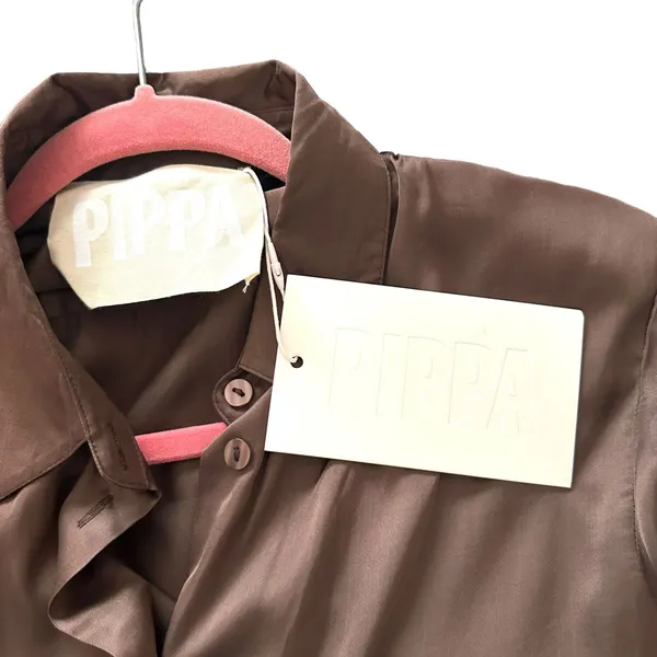 PIPPA THE LABEL Lennox Satin Button Down NWT Sz XS‎ Brown - Image 4