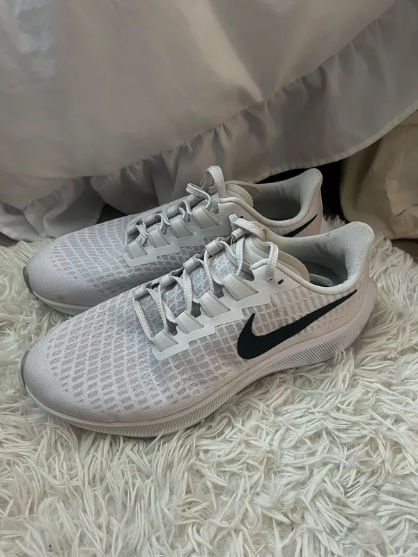 White Nike Women’s Shoes  - Image 4