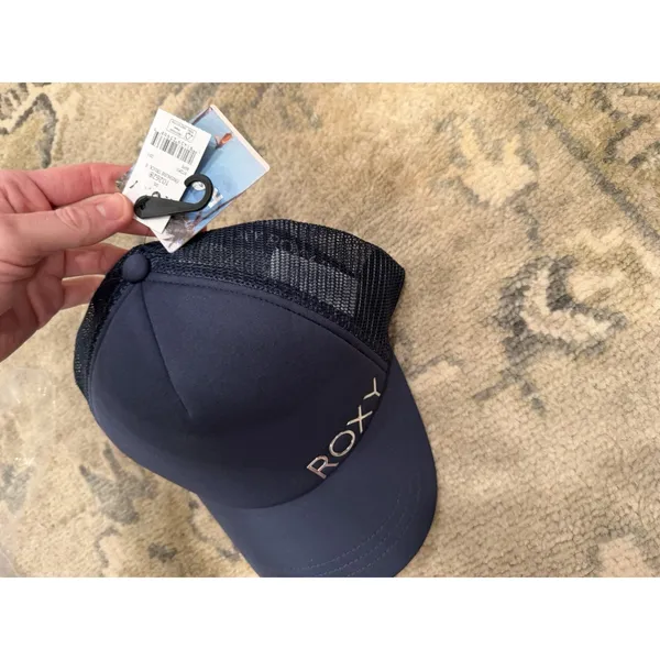 Roxy Women's Baseball Hat Navy Blue NWT - Image 8