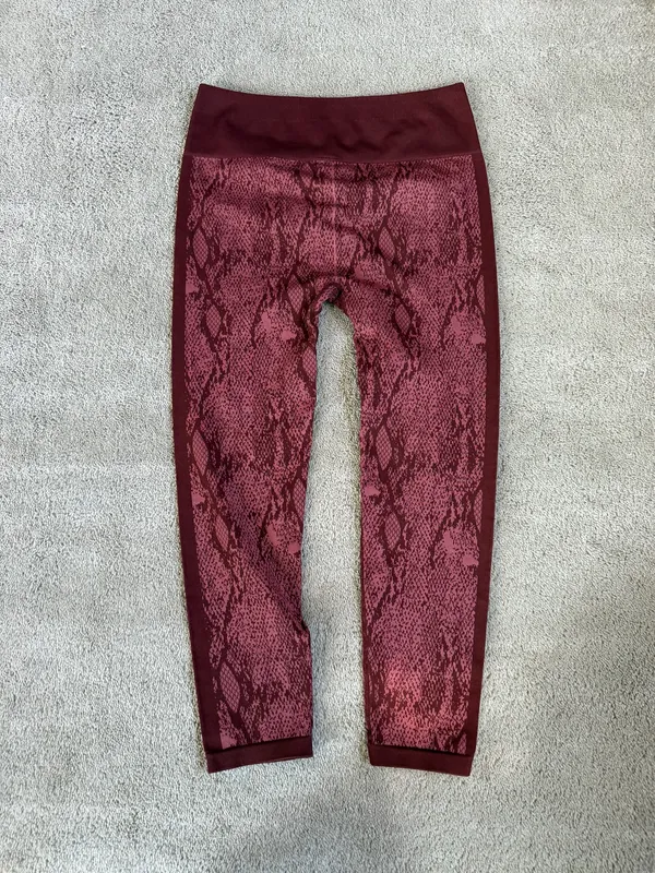Fabletics Burgundy Snakeskin Leggings – Size L - Image 3