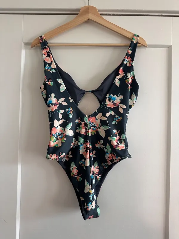 Oneill Blue Melody Morro Bay Floral Cutout One-Piece Swimsuit Size Medium - Image 5