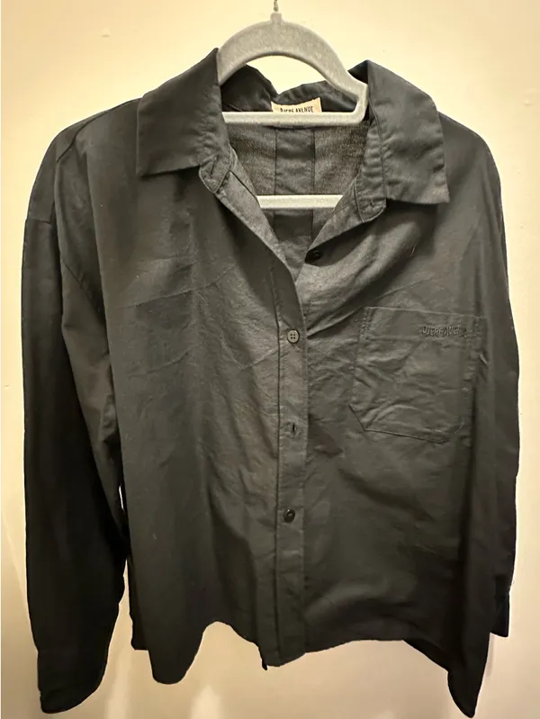 NWOT Djerf Avenue Breezy Shirt in Black - Image 4