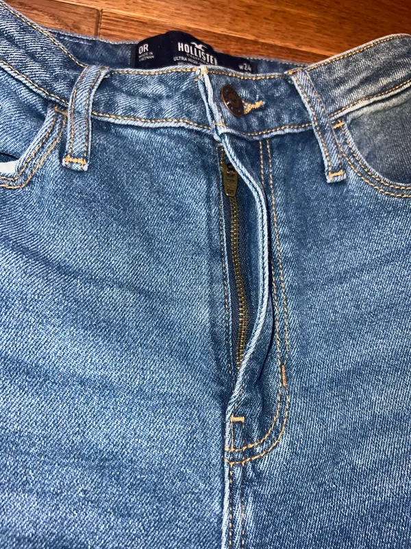 Hollister Jeans - Image 2