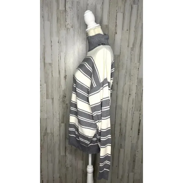 Vintage Lizsport‎ Women's Striped Turtleneck Sweater Gray/White Medium - Image 4