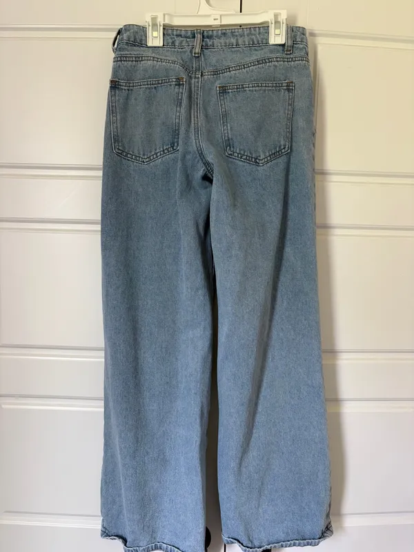 Edikted Raelynn Low-Rise Jeans - Image 2