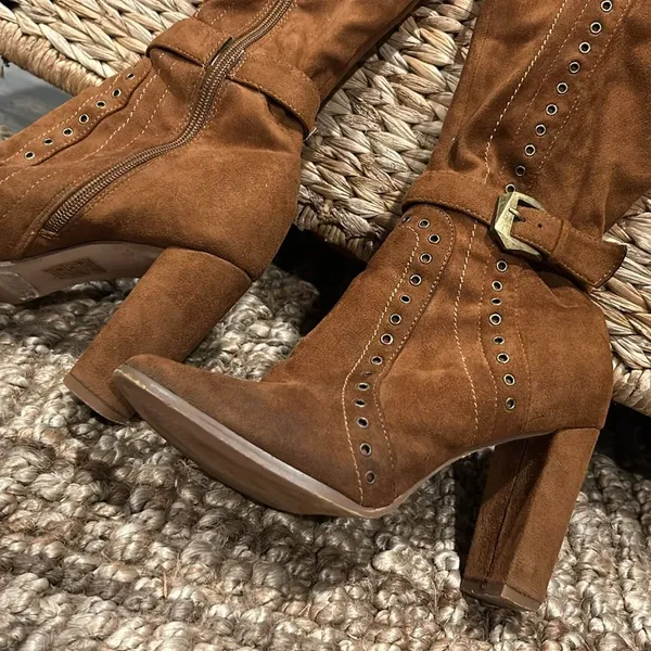 So Me Boutique Brown Suede Over the Knee Grommet Boots Size 7.5 - Image 6