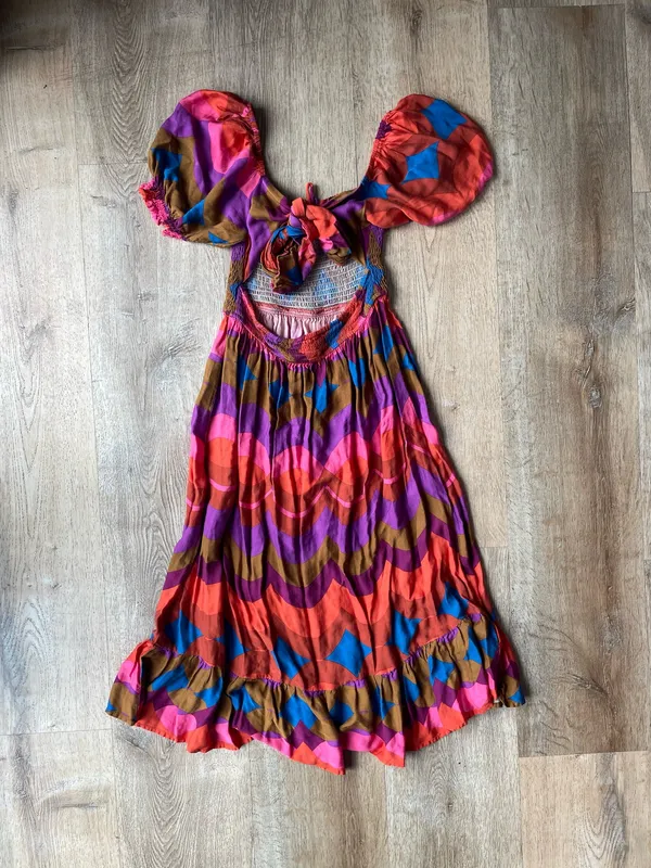 Olivaceous Retro Puff Sleeve Tie Front Smocked Midi Dress Multicolor Size M - Image 5