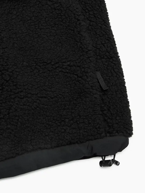 Aritzia TNAction Snoblock Polar Shred Mockneck Jacket Black minimalist fall XS - Image 4