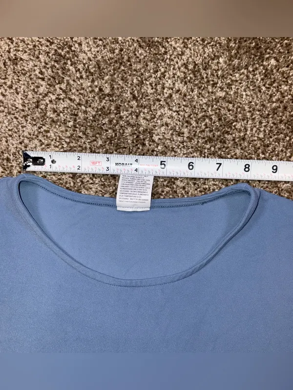 All in Motion Blue Short Sleeve Athletic Top Medium - Image 6