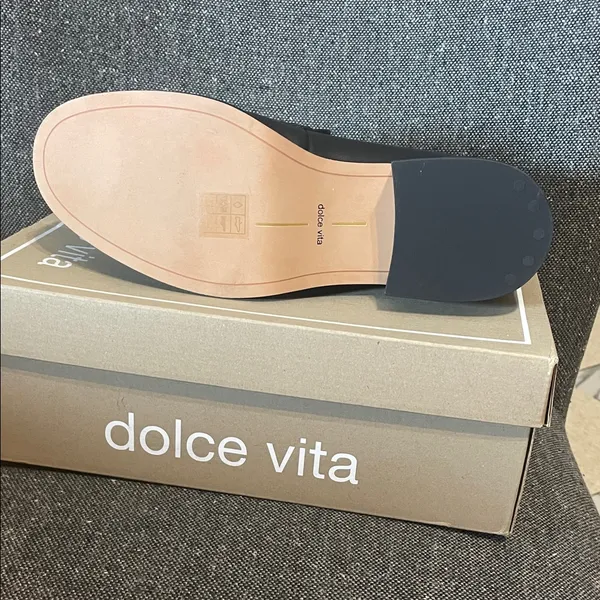 Dolce Vita Women's Black Platform Loafers - Image 3