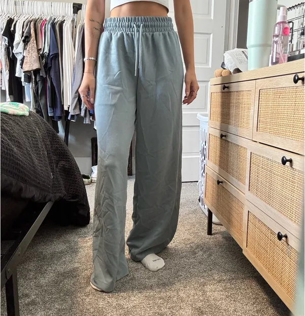 All In Motion Ribbed High-Rise Wide Leg Pants - Image 3
