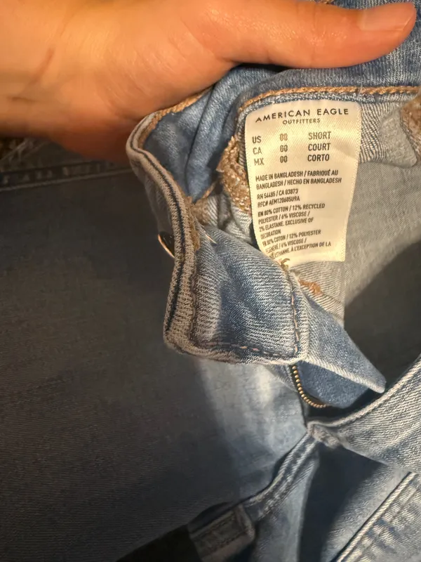 American Eagle Jeans - Image 3
