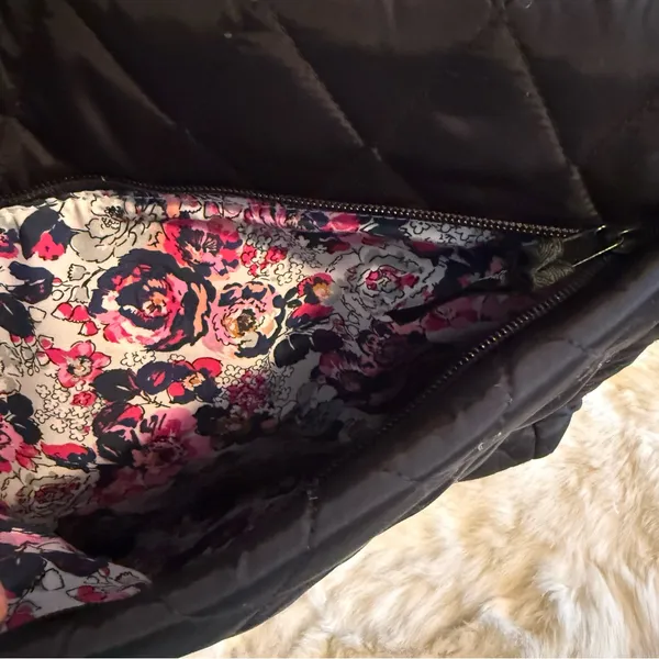 Vera Bradley Large Quilted Black Tote Bag - Image 4