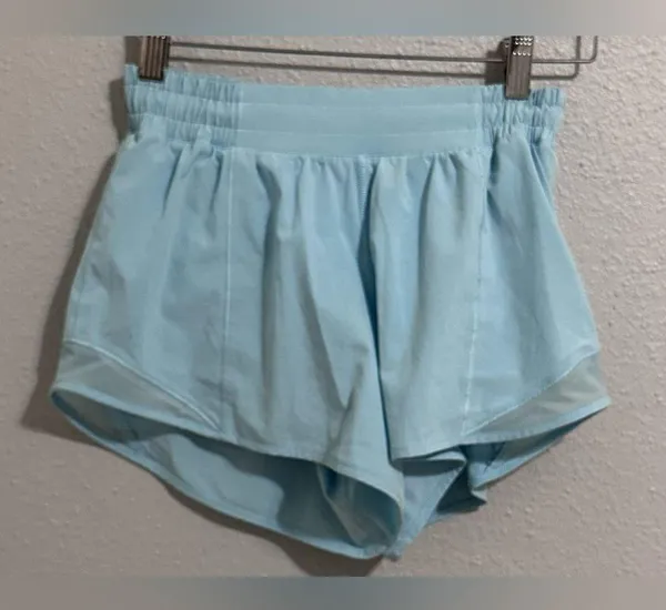 Lululemon Hotty Hot Short II *Long 4" Sea Frost Women's Blue new without tags - Image 4