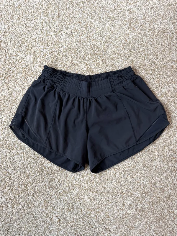 Lululemon Hotty Hot Shorts Black 3.5” Inseam Lined Run Gym Size 6 - Image 3