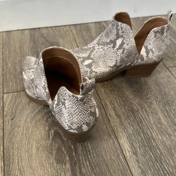 Universal Threads Ankle Height Grey Snakeskin Booties • Size 7 - Image 3
